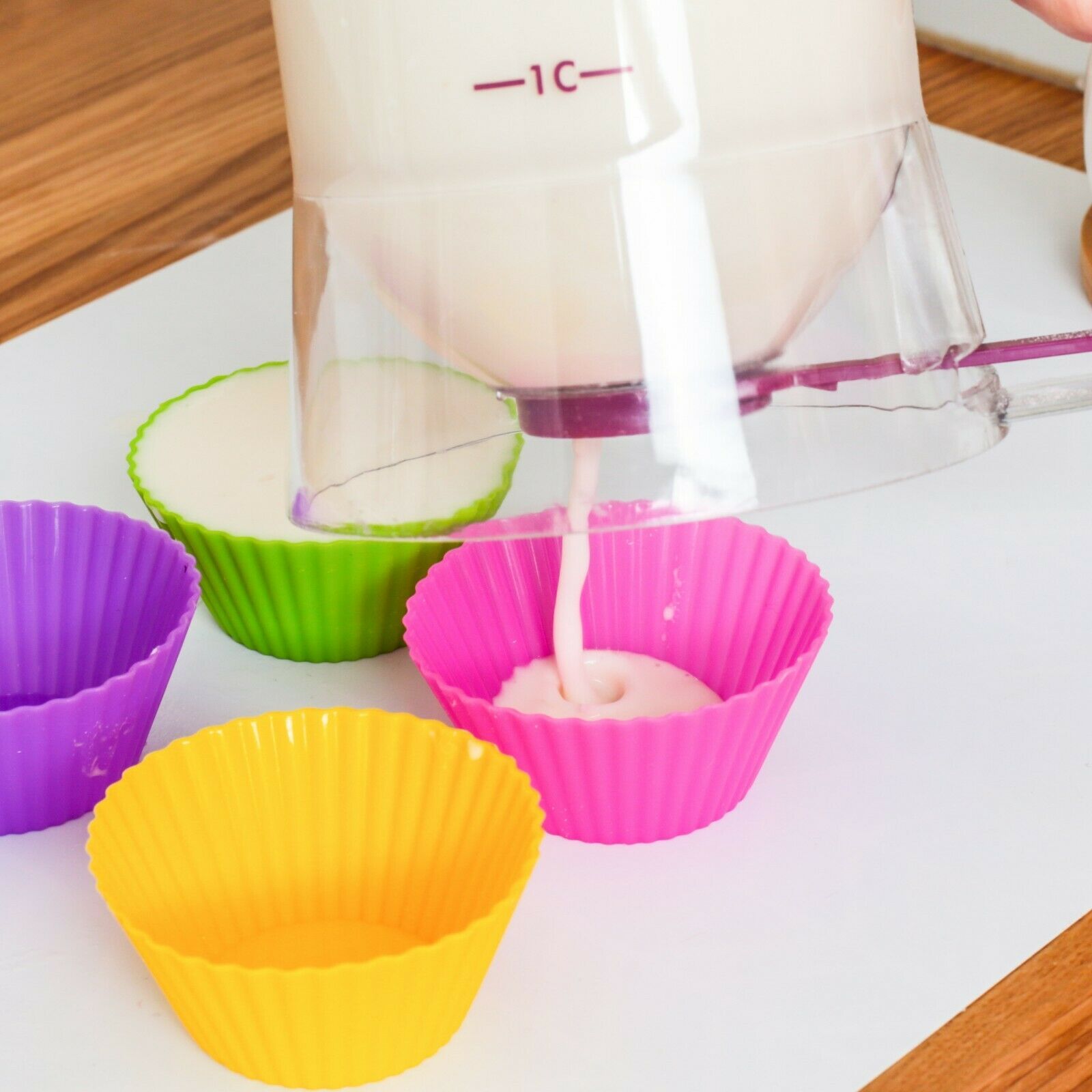batter dispenser for cupcakes