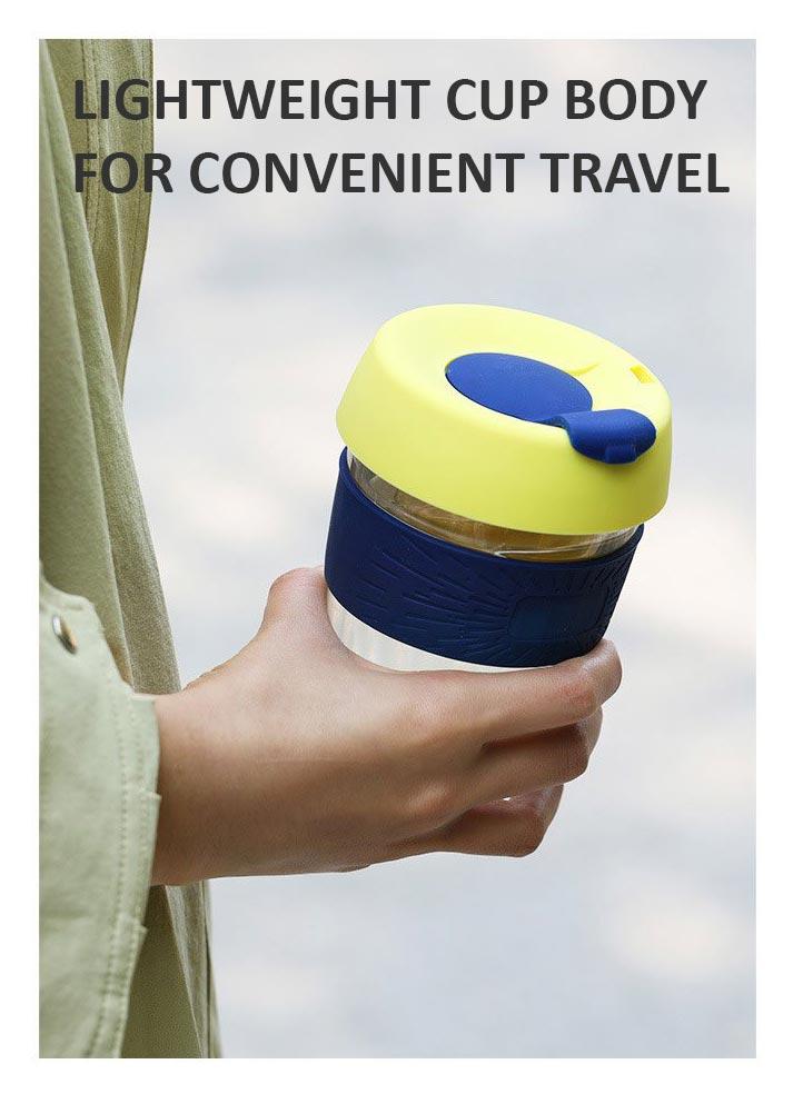 hand holding a coffee cup 